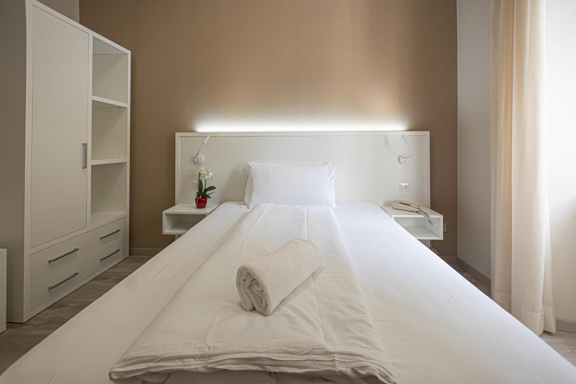Hotel Il Portico By Lvg Hotel Collection Cannobio Habitación foto